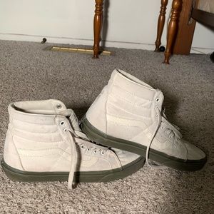 Vans Sk8-hi White with Green Bottom.